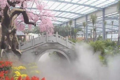 河南人造霧降溫可營造出“森林氧吧”的風(fēng)景